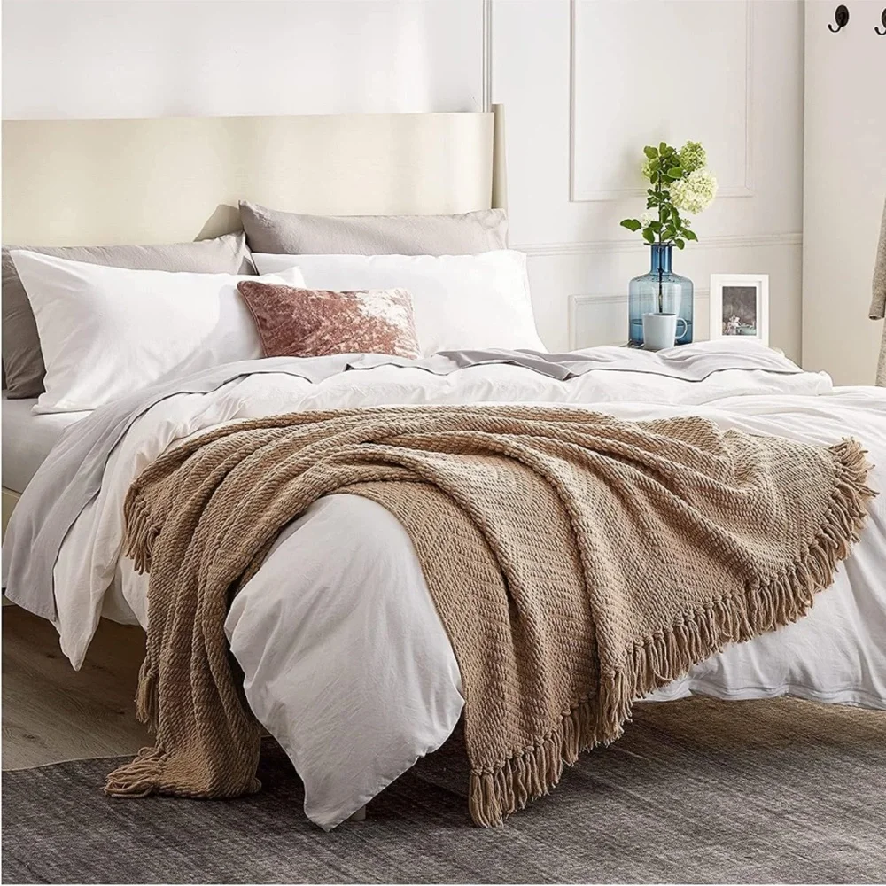 West Elm Chevron Fringe Pattern Burgundy Red Cozy Knit Blanket Fall/Winter Gift